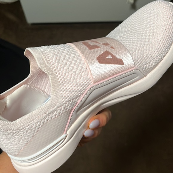 APL tech loom bliss size 7 light sand salmon color brand new - Picture 4 of 5